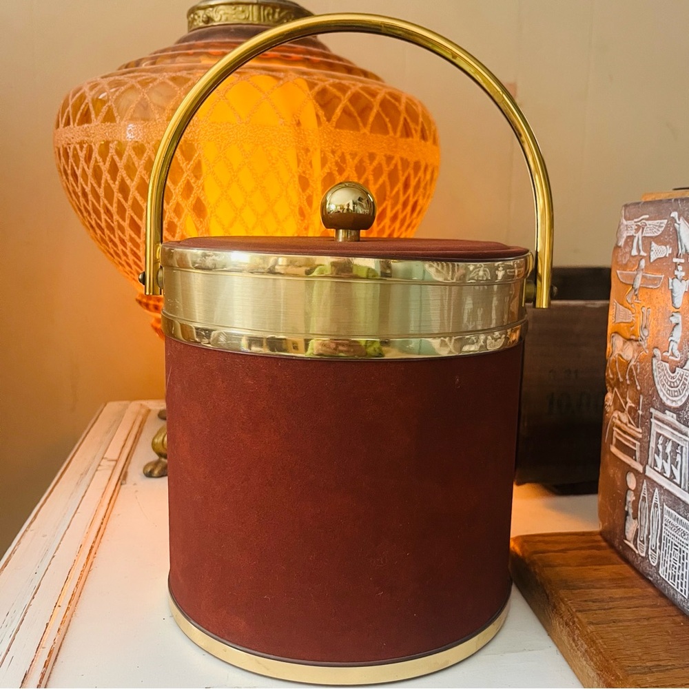 Elegant Brown and Gold Ice Bucket